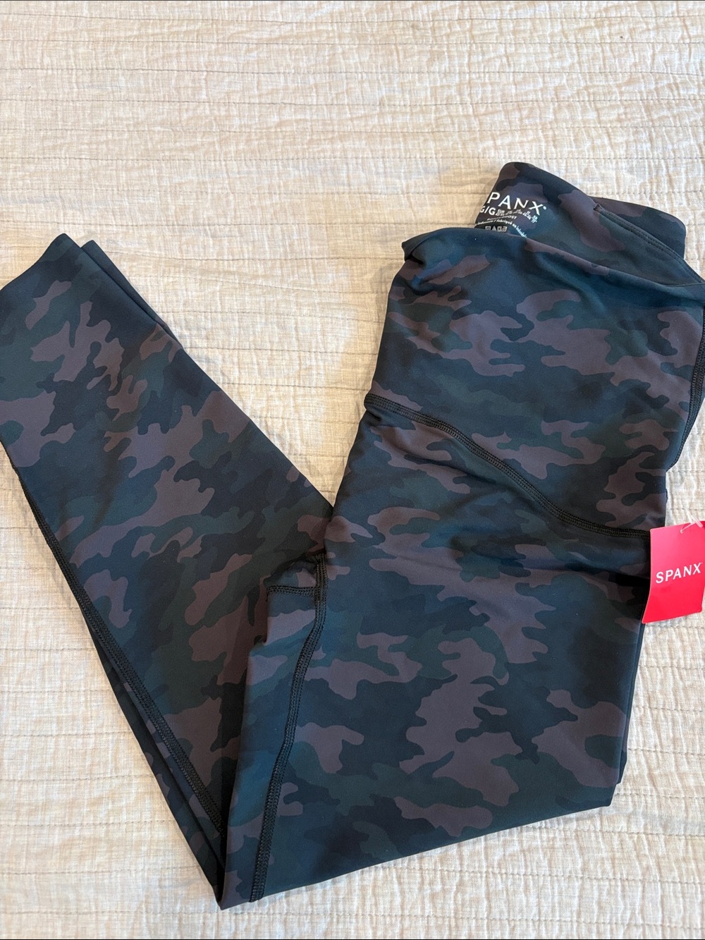 SPANX Women’s Booty Boost Camo Leggings